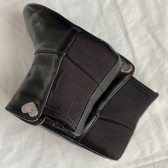 Baby booties - Picture 3 of 4